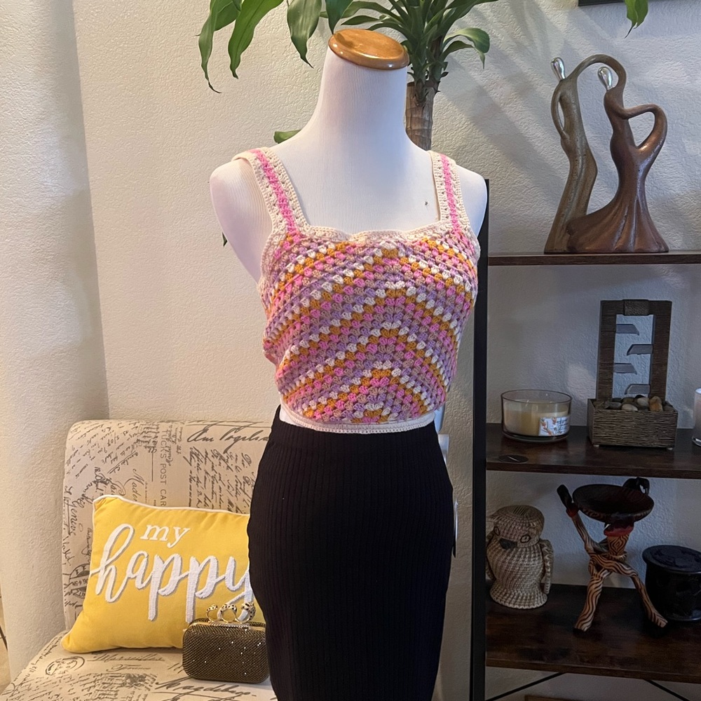 ✅ NWT Multi-Colored Knitted Crop Top